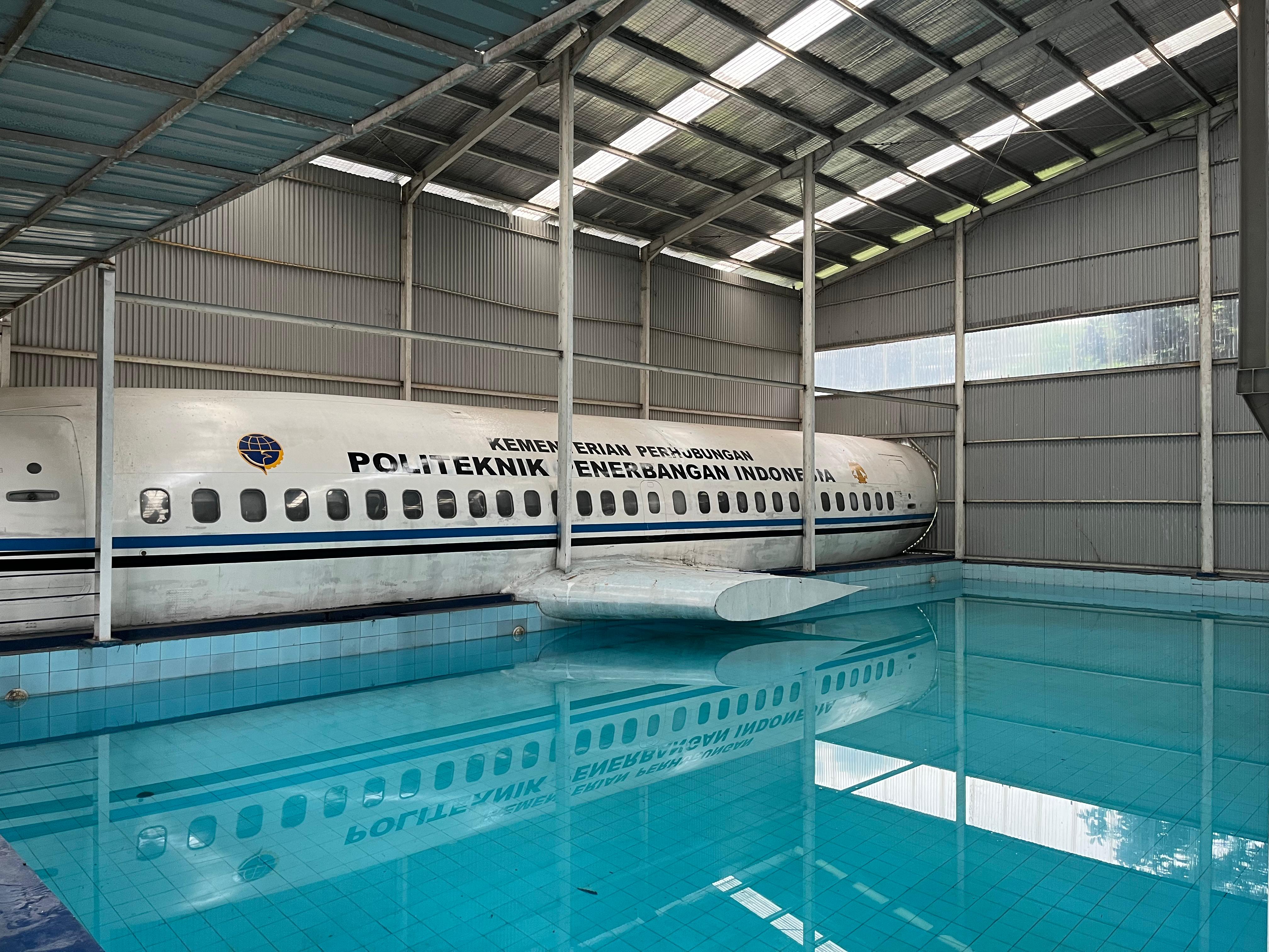 Fixed Evacuation Mock-Up Boeing 737-200