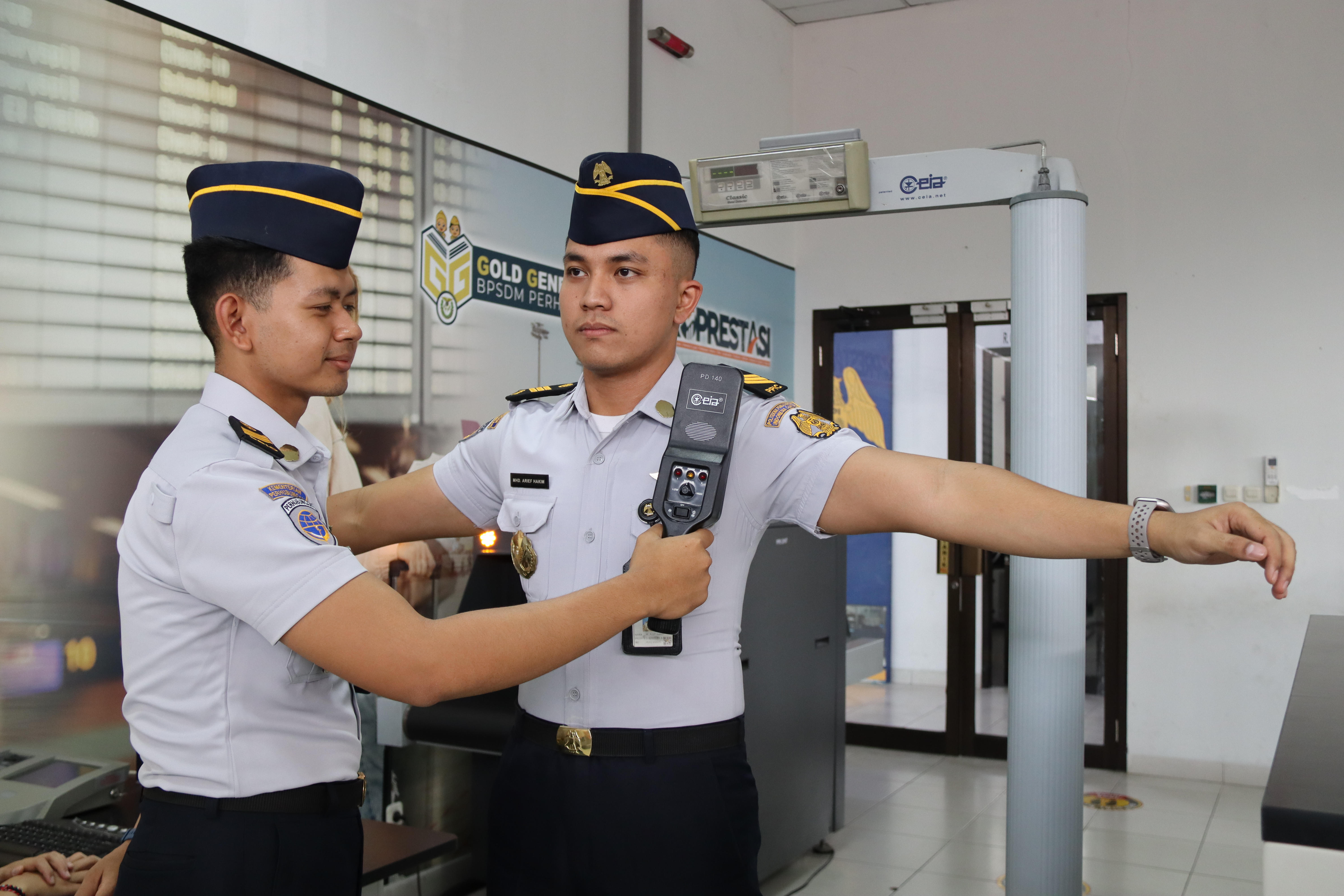 Kegiatan Praktik Pemeriksaan Orang/Body Screening di Lab X-Ray